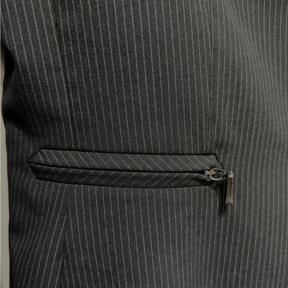 Tahari Arthur S Levine Women’s 10 Black Chic Pinstripe Blazer Classic Jacket - Picture 5 of 7